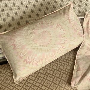 Splendid pink tie die king sham set of 2
